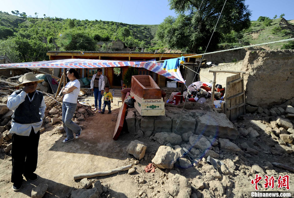 甘肅定西地震:岷縣永光村救援現(xiàn)場直擊 甘肅定西地震:岷縣永光村救援現(xiàn)場直擊