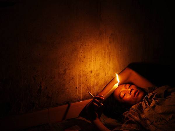 真實記錄一個吸毒者生命最后19天 真實記錄一個吸毒者生命最后19天