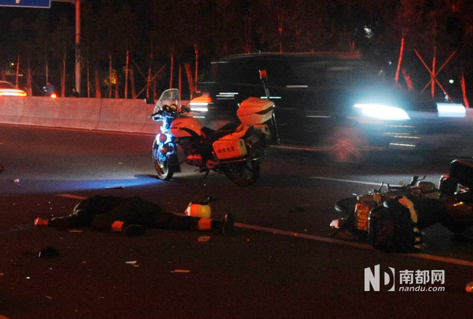 電動(dòng)車被撞引連環(huán)車禍 電動(dòng)車被撞引連環(huán)車禍