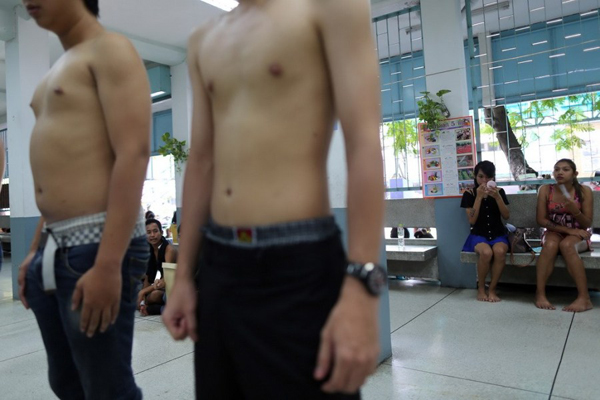 泰國進(jìn)行征兵抽簽 泰國進(jìn)行征兵抽簽