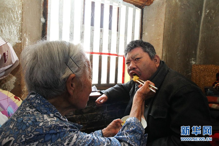 那些年，感動(dòng)過我們的母親