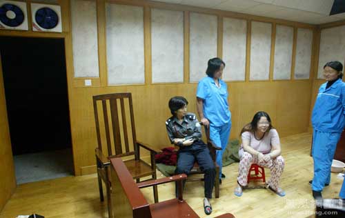 女死囚臨刑前的12小時(shí) 女死囚臨刑前的12小時(shí)