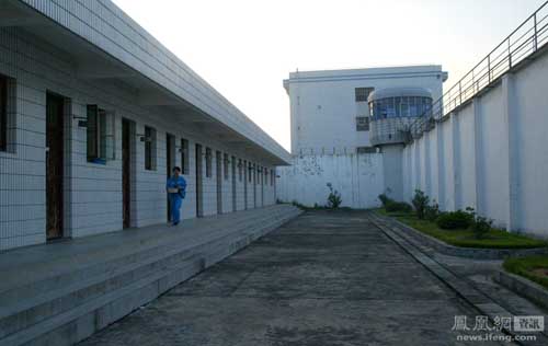 女死囚臨刑前的12小時(shí) 女死囚臨刑前的12小時(shí)