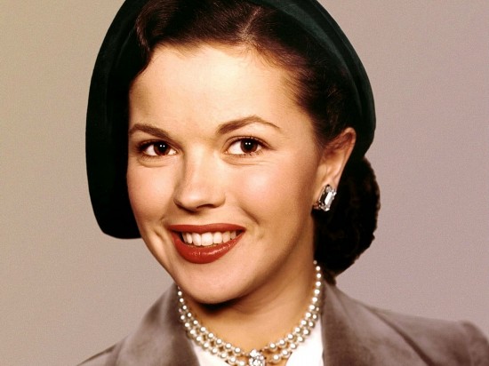 秀蘭鄧波兒去世 罕見大照片回顧童星一生 秀蘭鄧波兒去世 罕見大照片回顧童星一生