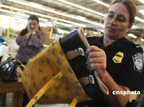 出國旅游海關(guān)檢查有講究 啥能帶啥不能帶？