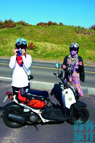 路遇環(huán)島的大學(xué)生。