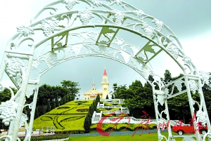 龍鳳山莊有歐式古堡。