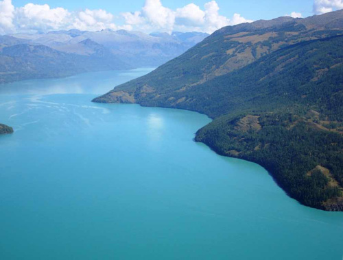 清涼之旅 暢游中國最著名的五大湖泊