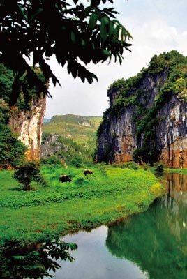 　　中國人對園林的喜愛更多是根源于一種隱逸遁世的情懷?！? complete=