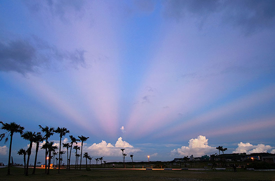 臺灣花蓮看絕美海 賞靈秀石 臺灣花蓮看絕美海 賞靈秀石