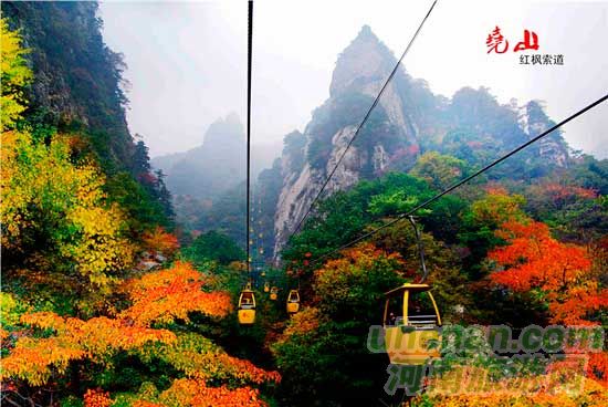 深秋去堯山賞紅葉、泡溫泉、拜大佛