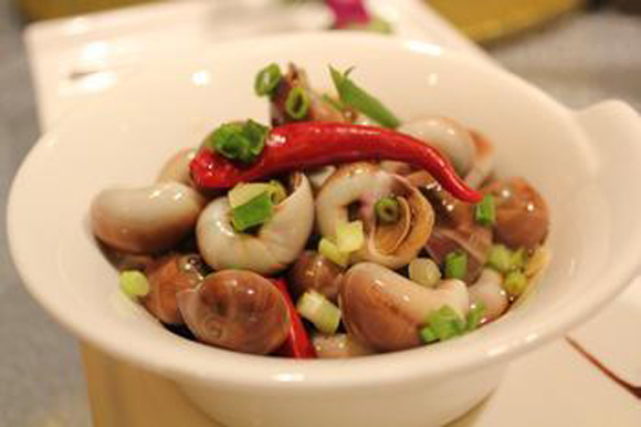 上磨村黑龍?zhí)短厣\魚宴 上磨村黑龍?zhí)短厣\魚宴