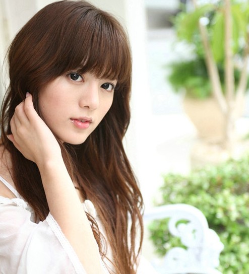 面對污染的環(huán)境我們?nèi)绾巫o理秀發(fā) 面對污染的環(huán)境我們?nèi)绾巫o理秀發(fā)