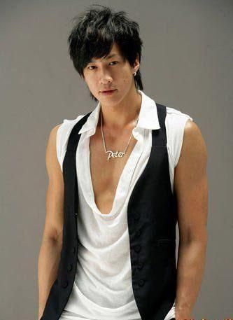 何潤東稱微博被盜號警方回應(yīng)暫不立案 何潤東稱微博被盜號警方回應(yīng)暫不立案