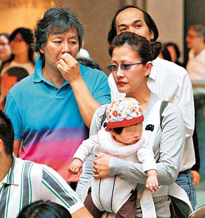 陳慧珊和老公鐘家鴻、女兒