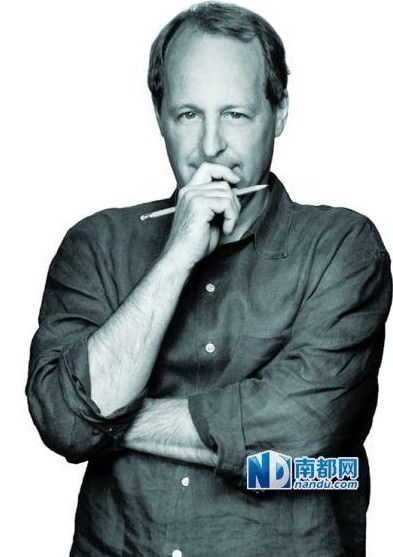 新演播室的設(shè)計總指揮Jim Fenhagen 新演播室的設(shè)計總指揮Jim Fenhagen