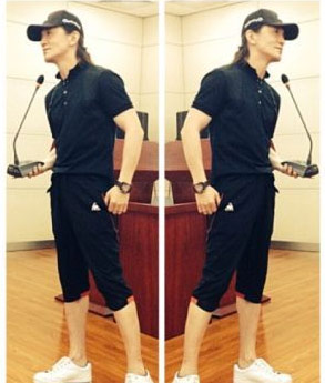 李詠著運動裝講課 李詠著運動裝講課