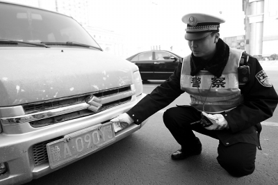 “最嚴(yán)交規(guī)”實施首日 多名司機(jī)被扣12分