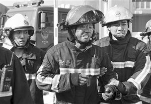  聽(tīng)聞尹進(jìn)良、陳偉、尹智慧犧牲，戰(zhàn)友們悲痛不已