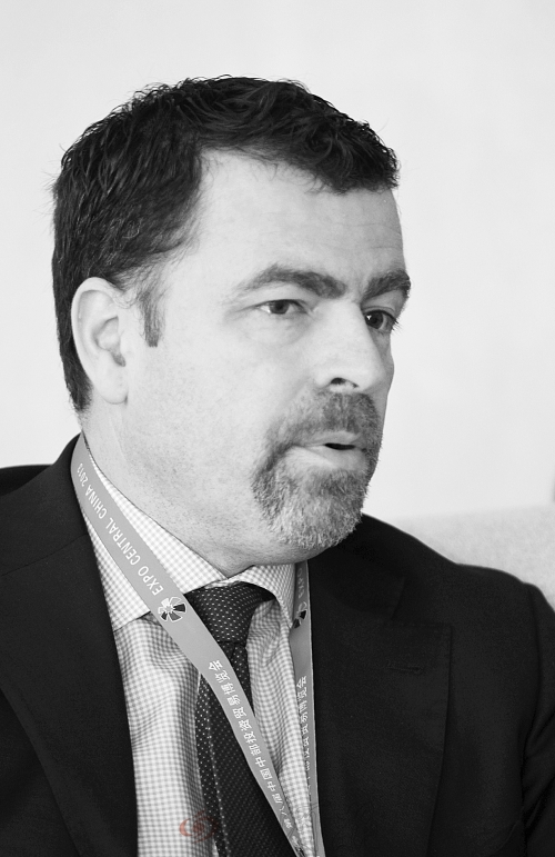 　　狄可為：“現(xiàn)在，雀巢正在改變歷史，中部時代來臨了！”