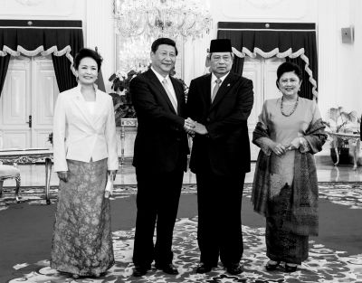 2日，國(guó)家主席習(xí)近平在雅加達(dá)同印度尼西亞總統(tǒng)蘇西洛舉行會(huì)談。 新華社發(fā)