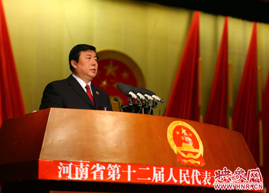 省人民檢察院檢察長蔡寧向大會作工作報告。