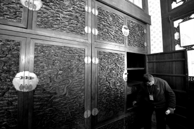      黃花梨家具。