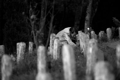11月5日，祭奠者在騰沖遠征軍國殤墓園獻花。京華時報記者 潘之望 攝