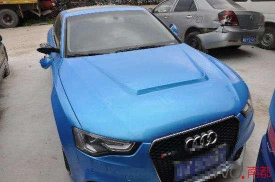 寶馬奧迪高速飆車相撞