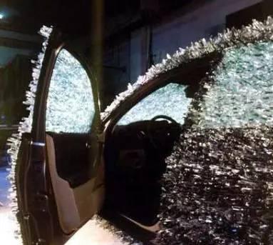 驚！車主用玻璃渣改裝瑪莎拉蒂