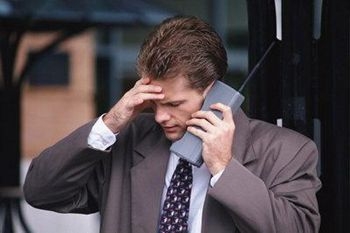 男子腦瘤手機(jī)所致 每個工作日要使用3到4個小時(組圖)