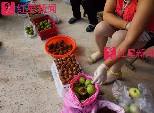 文玩核桃遇冷由幾萬一對降到5元沒人要？商戶否認