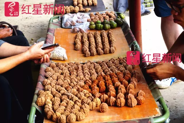 文玩核桃遇冷由幾萬一對降到5元沒人要？商戶否認