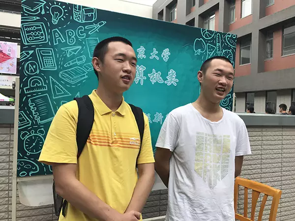 雙胞胎兄弟陳于勤、陳于思。