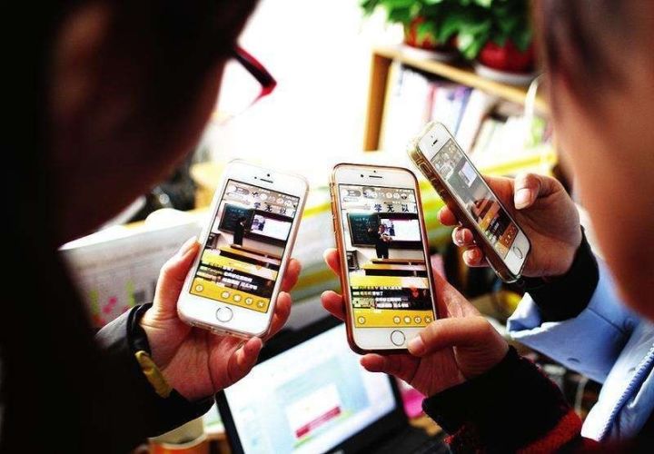 男孩不到2月打賞女主播16萬 父母10年攢下這筆錢 男孩不到2月打賞女主播16萬 父母10年攢下這筆錢