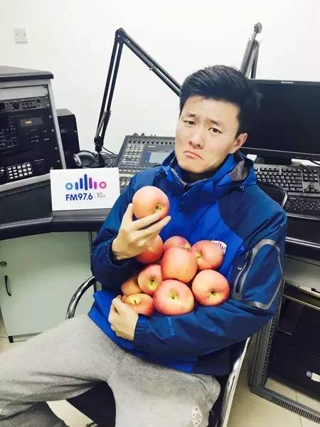 看來(lái)，我真的要裸了……