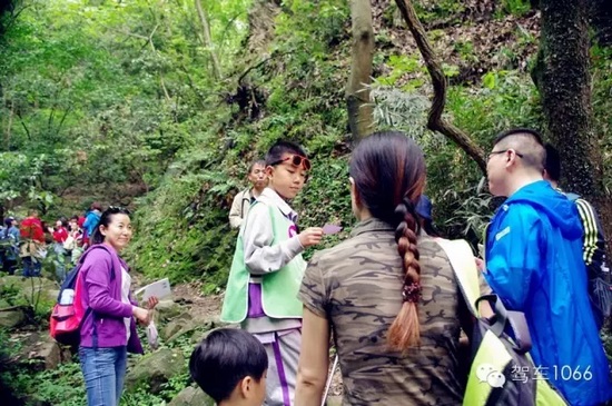 看我這小隊(duì)長，合格嗎？