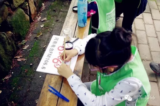 寶貝，爸爸媽媽一直在身后看你認(rèn)真完成任務(wù)！我的女兒棒棒噠！