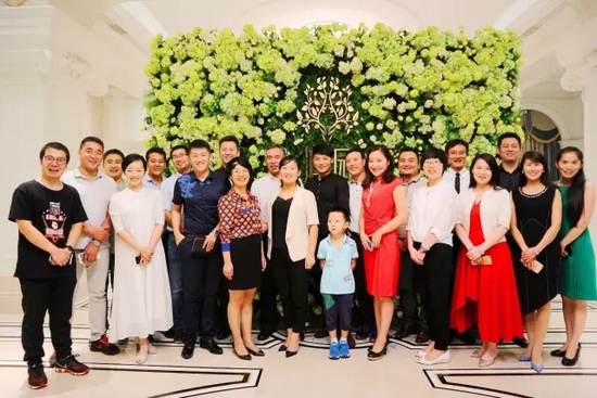 期待的時(shí)候，總是很長(zhǎng)，相聚的時(shí)候，總是很短。