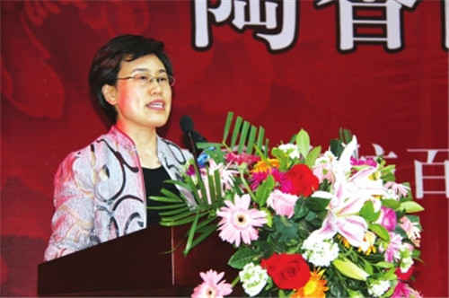 洛陽市委常委、組織部部長，洛陽市關心下一代工作委員會主任陳向平致辭