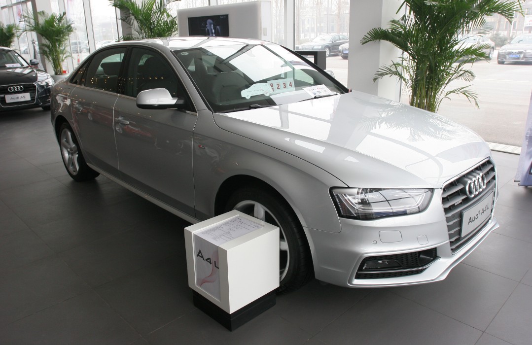 現(xiàn)款?yuàn)W迪A4L 現(xiàn)款?yuàn)W迪A4L