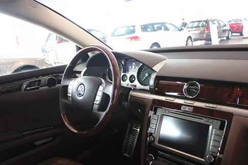 進(jìn)口輝騰V8 進(jìn)口輝騰V8