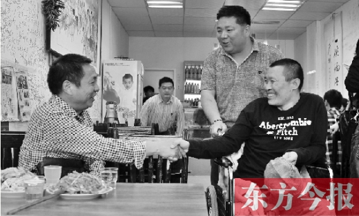 “一碗面的溫暖”故事主角李剛出院 “一碗面的溫暖”故事主角李剛出院