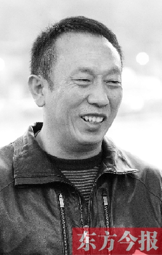 憨厚的中國(guó)好人黃久生出資10萬(wàn)元“義買(mǎi)”李剛的面館 憨厚的中國(guó)好人黃久生出資10萬(wàn)元“義買(mǎi)”李剛的面館