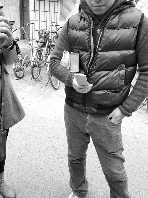 鄭州一畢業(yè)生辦人事代理手續(xù)時被索賄 鄭州一畢業(yè)生辦人事代理手續(xù)時被索賄