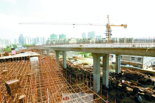 西三環(huán)通往隴海高架橋的連接點(diǎn) 西三環(huán)通往隴海高架橋的連接點(diǎn)