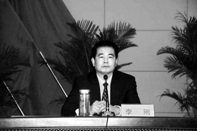 濮陽市委常委、市委政法委書記李剛