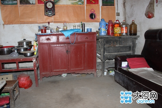 漯河貧困女孩考上海南大學(xué) 漯河貧困女孩考上海南大學(xué)