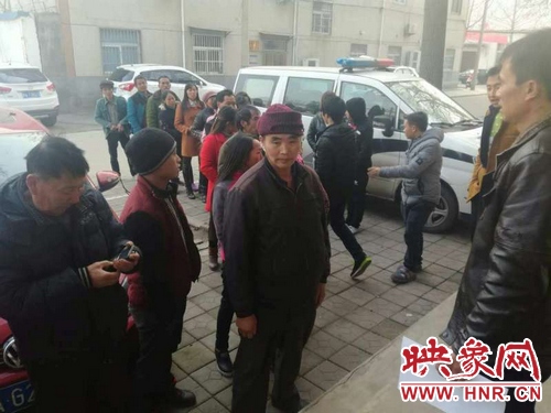 滎陽78名貴州籍農(nóng)民工兄弟拿到工資回家啦！