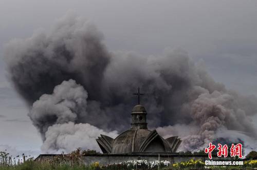印尼錫納朋火山噴發(fā) 印尼錫納朋火山噴發(fā)